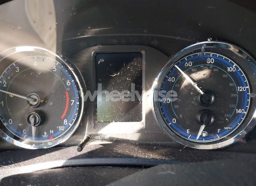 Photo 7 of 2018 Toyota Corolla LE (VIN 2T1BURHE9JC022863)