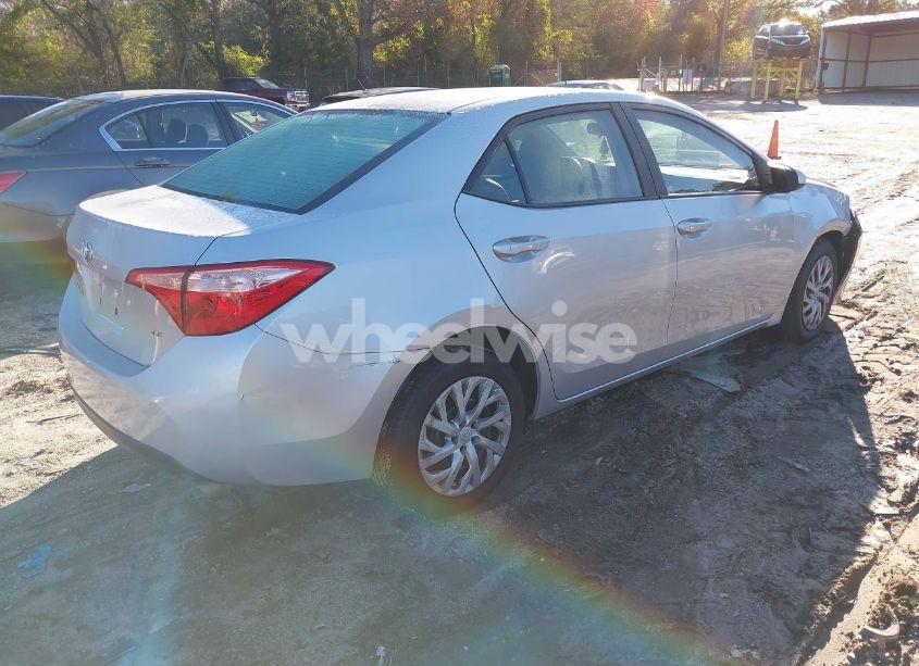 Photo 4 of 2018 Toyota Corolla LE (VIN 2T1BURHE9JC045365)
