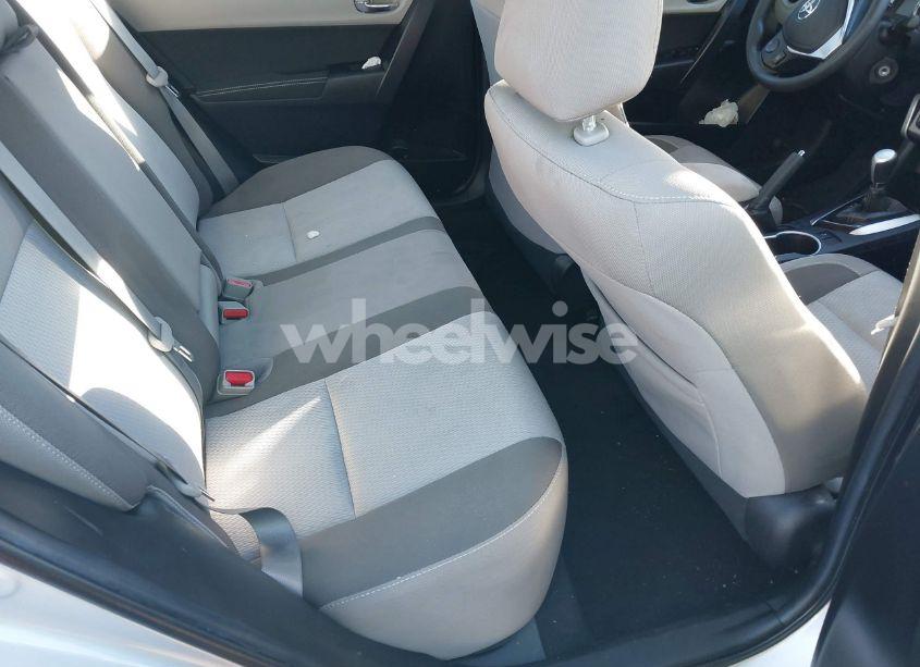 Photo 8 of 2018 Toyota Corolla LE (VIN 2T1BURHE9JC045365)