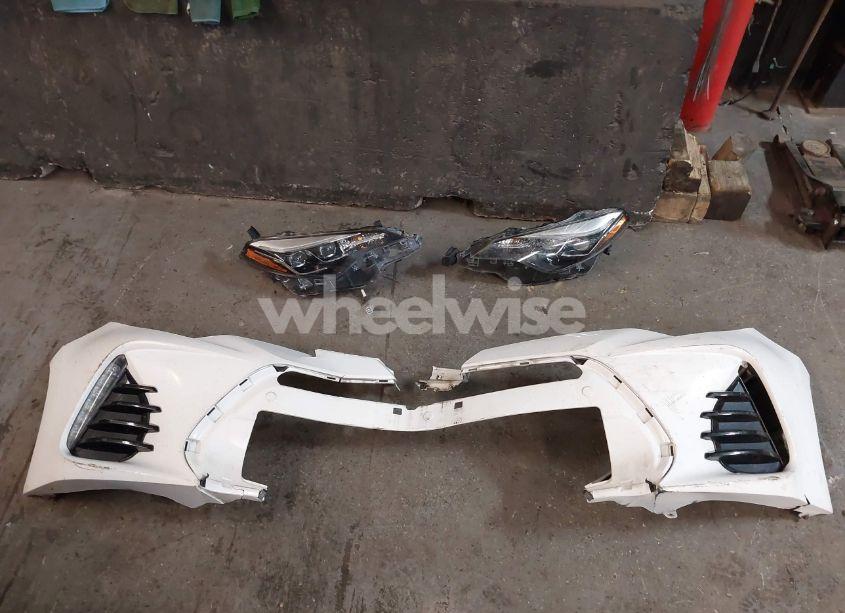 Photo 12 of 2018 Toyota Corolla SE (VIN 2T1BURHE9JC058312)