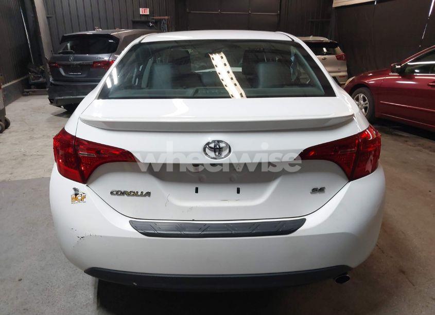 Photo 17 of 2018 Toyota Corolla SE (VIN 2T1BURHE9JC058312)