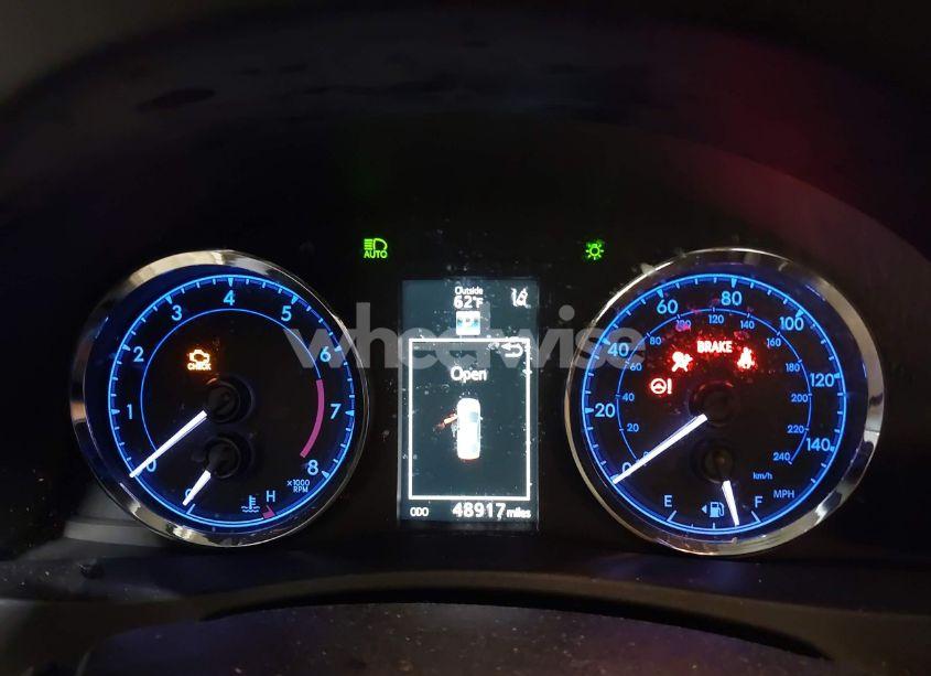 Photo 7 of 2018 Toyota Corolla SE (VIN 2T1BURHE9JC058312)