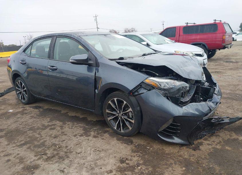 2018 Toyota Corolla SE (VIN 2T1BURHE9JC064174) main photo