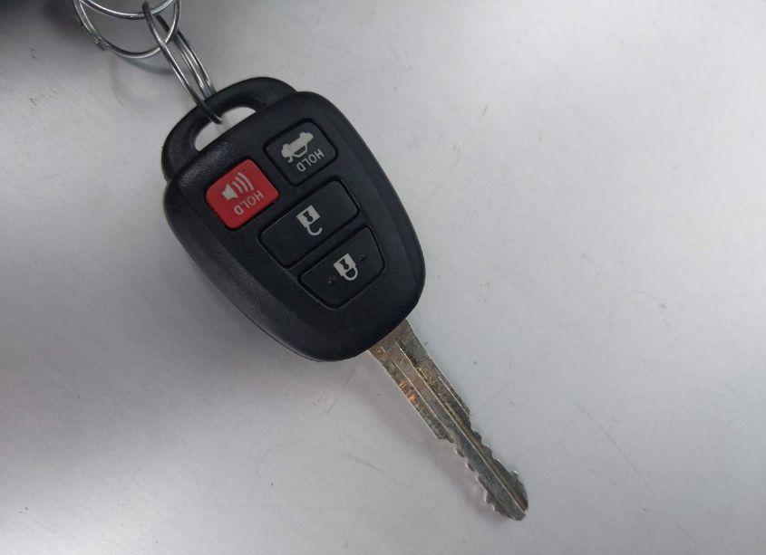 Photo 11 of 2018 Toyota Corolla SE (VIN 2T1BURHE9JC064174)