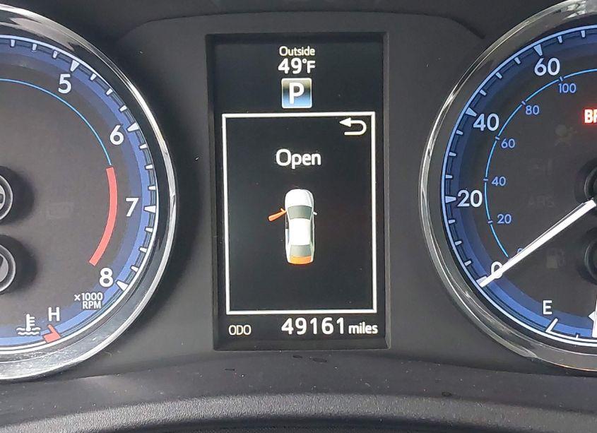 Photo 15 of 2018 Toyota Corolla SE (VIN 2T1BURHE9JC064174)