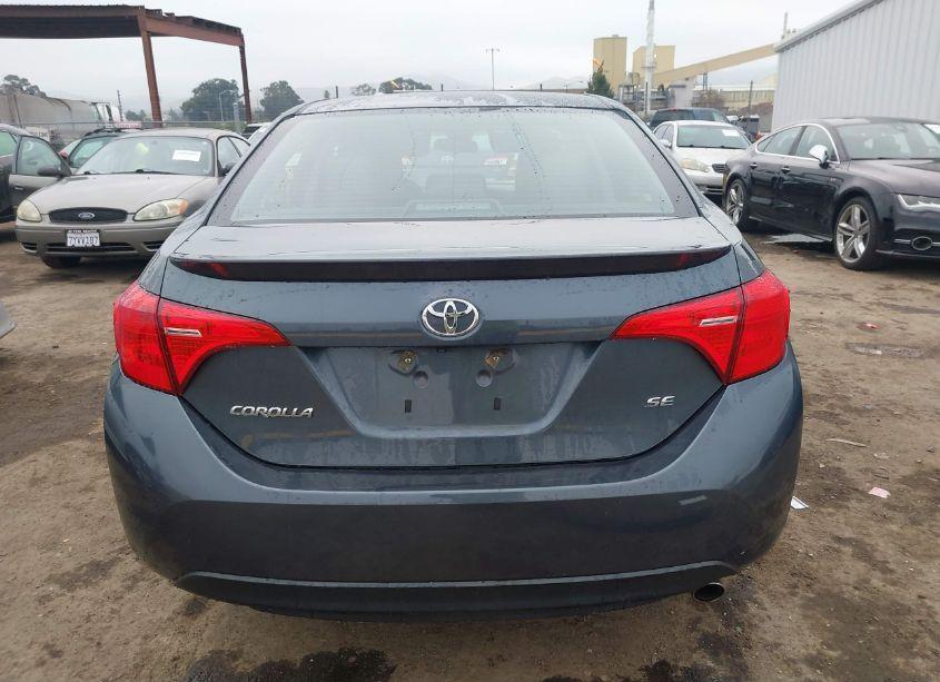 Photo 16 of 2018 Toyota Corolla SE (VIN 2T1BURHE9JC064174)