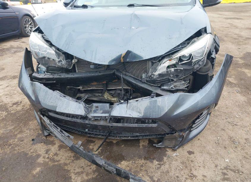 Photo 6 of 2018 Toyota Corolla SE (VIN 2T1BURHE9JC064174)