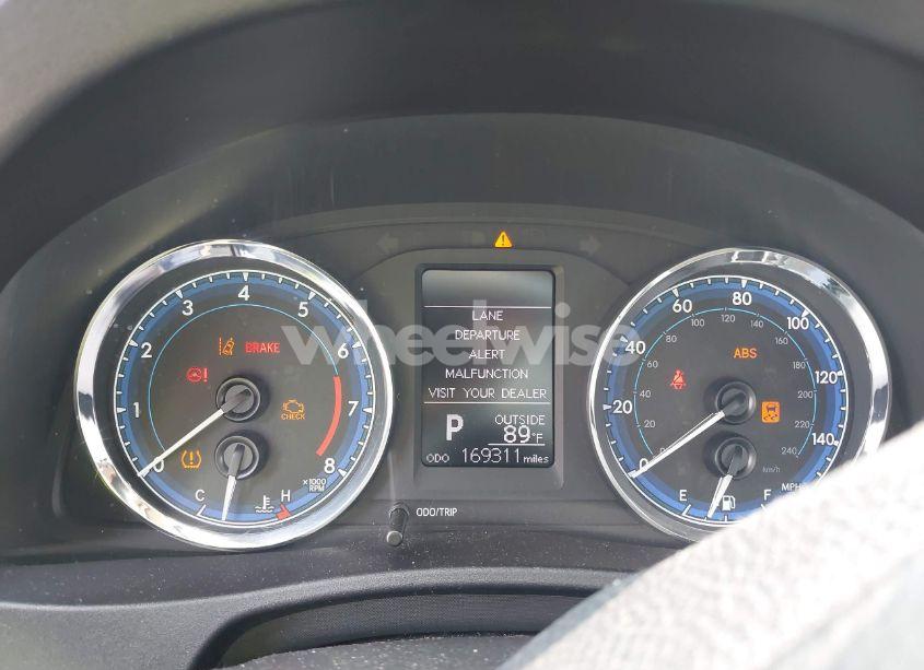 Photo 7 of 2018 Toyota Corolla LE (VIN 2T1BURHE9JC067155)