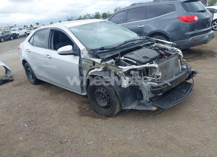 2018 Toyota Corolla LE (VIN 2T1BURHE9JC078723) main photo