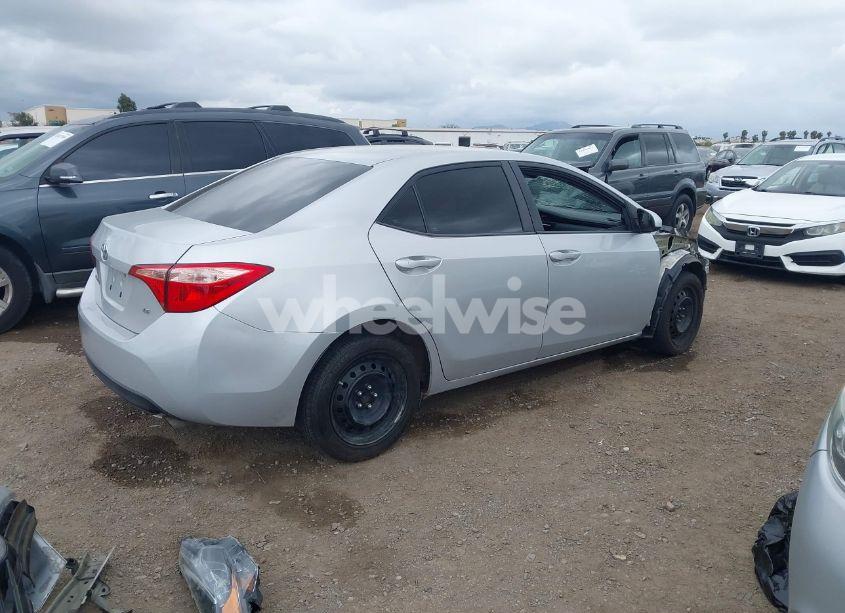 Photo 14 of 2018 Toyota Corolla LE (VIN 2T1BURHE9JC078723)