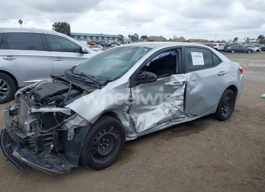 Photo 18 of 2018 Toyota Corolla LE (VIN 2T1BURHE9JC078723)