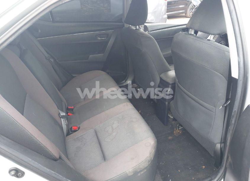 Photo 8 of 2018 Toyota Corolla LE (VIN 2T1BURHE9JC078723)