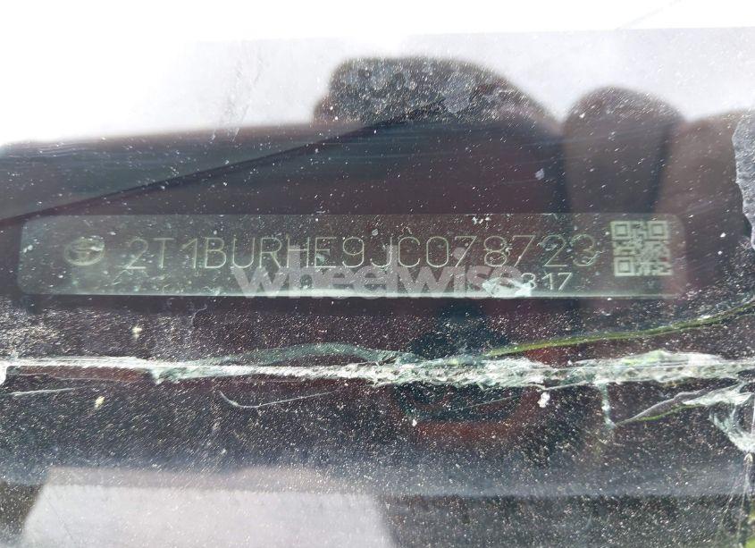 Photo 9 of 2018 Toyota Corolla LE (VIN 2T1BURHE9JC078723)