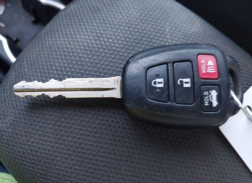 Photo 11 of 2018 Toyota Corolla LE (VIN 2T1BURHE9JC086076)