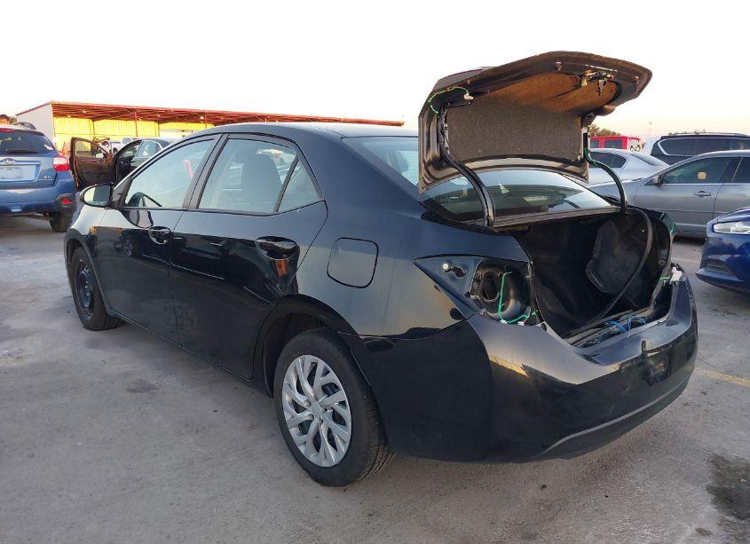 Photo 3 of 2018 Toyota Corolla LE (VIN 2T1BURHE9JC086076)