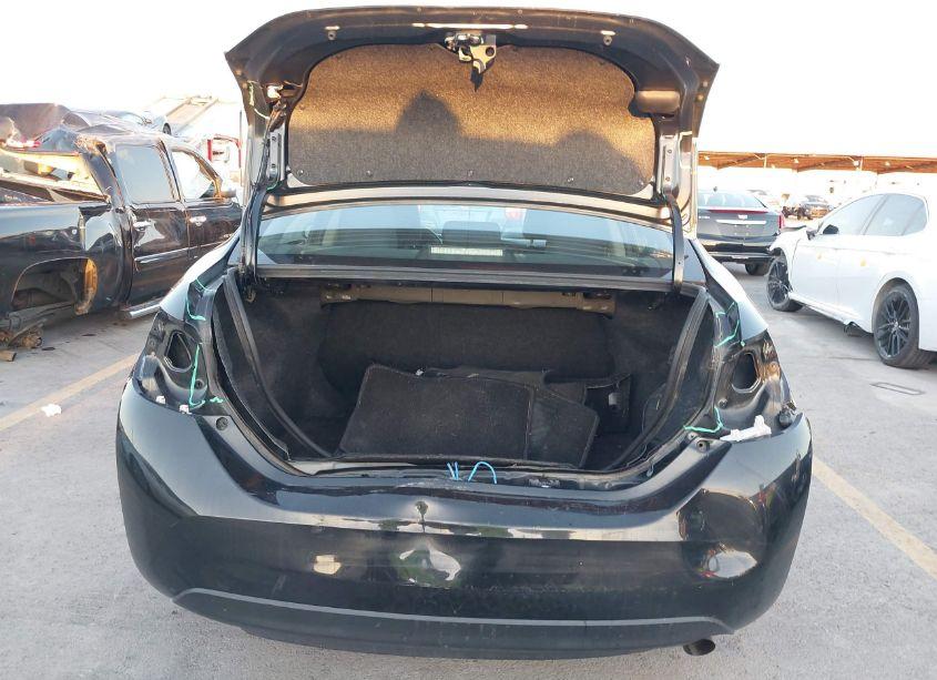 Photo 6 of 2018 Toyota Corolla LE (VIN 2T1BURHE9JC086076)