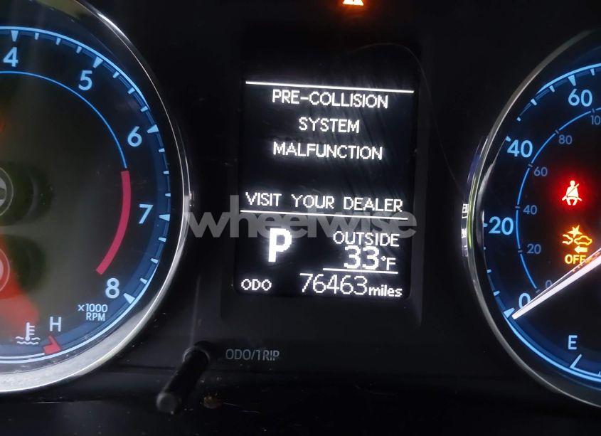 Photo 16 of 2018 Toyota Corolla LE (VIN 2T1BURHE9JC086109)