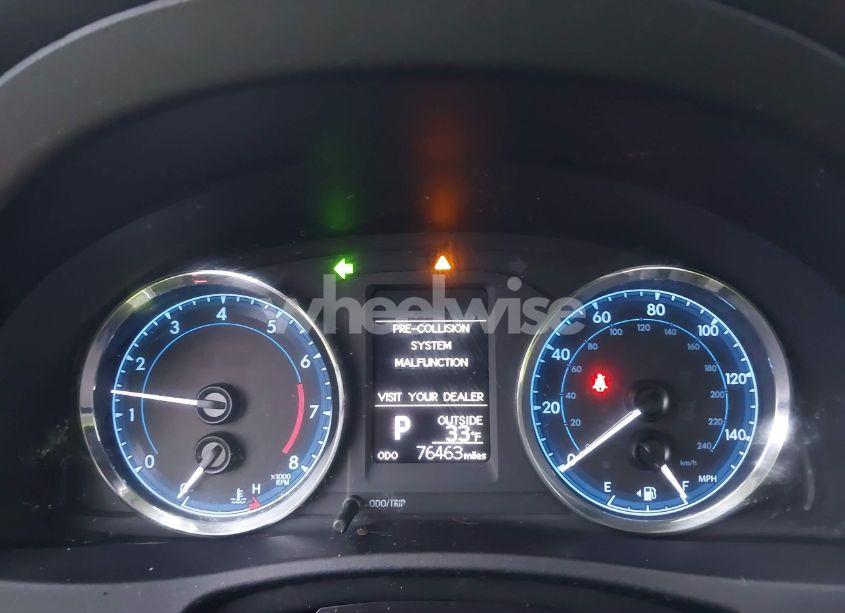 Photo 7 of 2018 Toyota Corolla LE (VIN 2T1BURHE9JC086109)