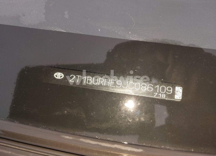 Photo 9 of 2018 Toyota Corolla LE (VIN 2T1BURHE9JC086109)