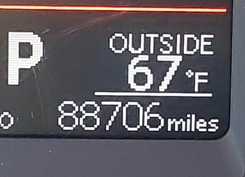 Photo 16 of 2018 Toyota Corolla LE (VIN 2T1BURHE9JC092945)