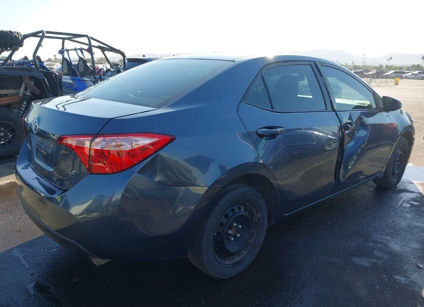 Photo 4 of 2018 Toyota Corolla LE (VIN 2T1BURHE9JC092945)