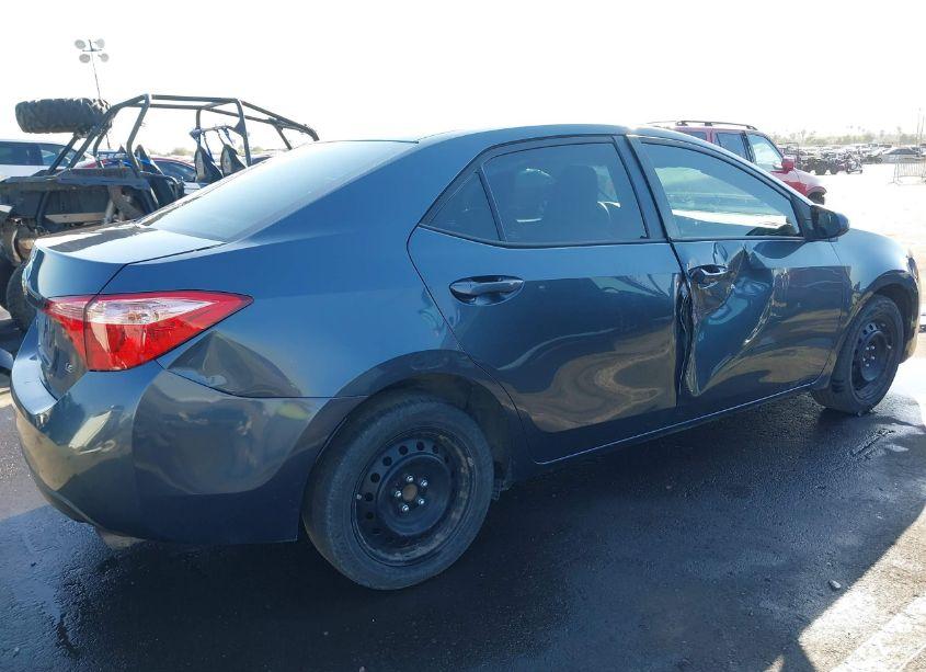 Photo 6 of 2018 Toyota Corolla LE (VIN 2T1BURHE9JC092945)