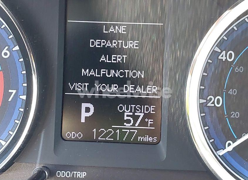 Photo 15 of 2018 Toyota Corolla LE (VIN 2T1BURHE9JC093979)