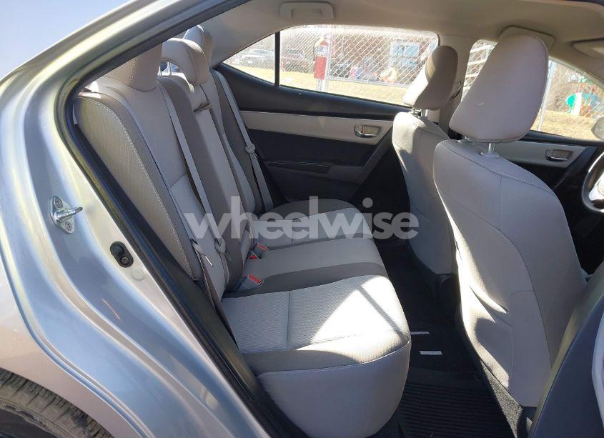 Photo 8 of 2018 Toyota Corolla LE (VIN 2T1BURHE9JC093979)