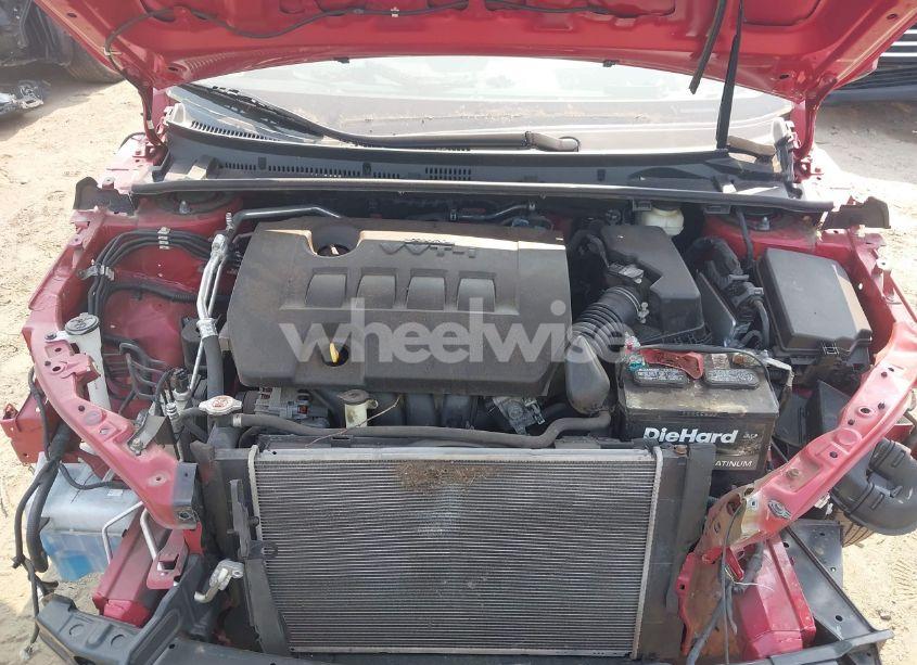 Photo 10 of 2018 Toyota Corolla LE (VIN 2T1BURHE9JC965125)