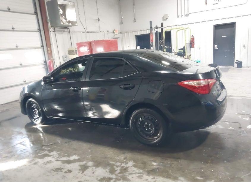 Photo 15 of 2018 Toyota Corolla LE (VIN 2T1BURHE9JC971099)