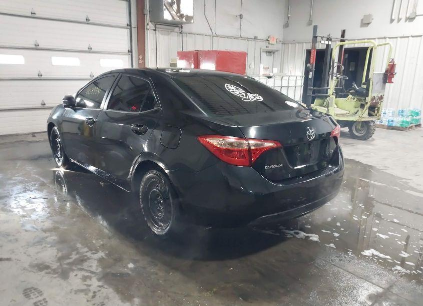 Photo 3 of 2018 Toyota Corolla LE (VIN 2T1BURHE9JC971099)