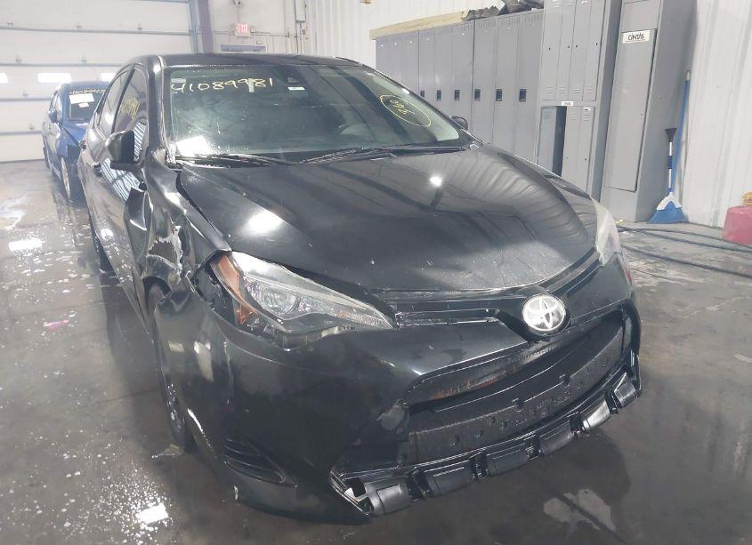 Photo 6 of 2018 Toyota Corolla LE (VIN 2T1BURHE9JC971099)