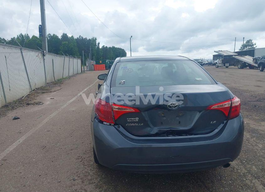 Photo 17 of 2018 Toyota Corolla LE (VIN 2T1BURHE9JC973564)