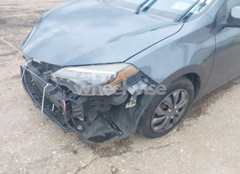 Photo 19 of 2018 Toyota Corolla LE (VIN 2T1BURHE9JC973564)