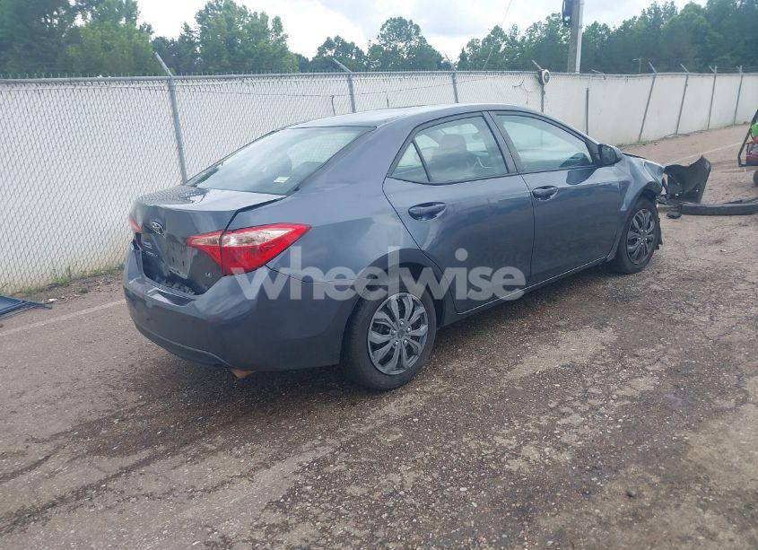 Photo 4 of 2018 Toyota Corolla LE (VIN 2T1BURHE9JC973564)