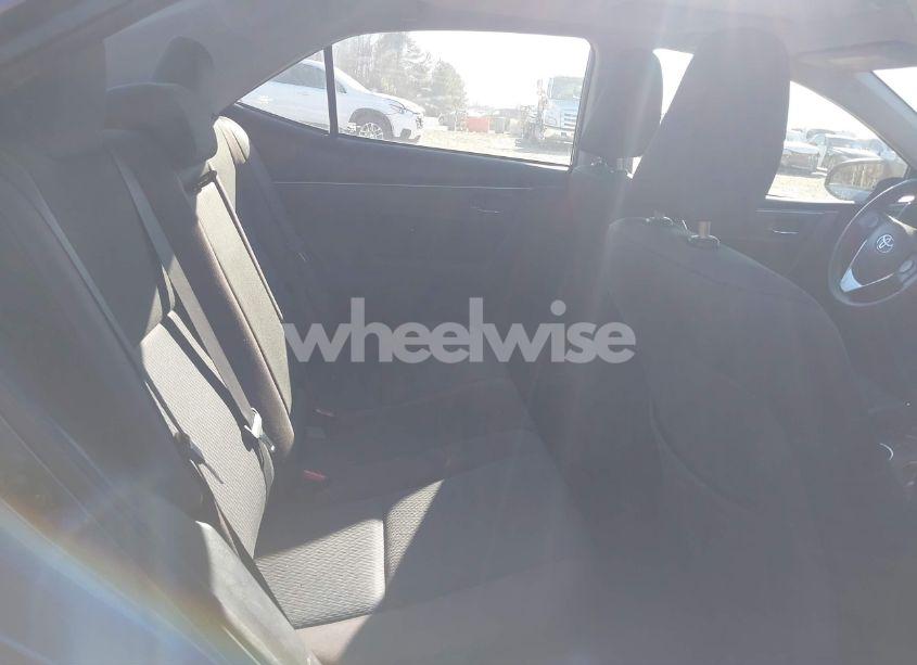 Photo 8 of 2018 Toyota Corolla L/LE/XLE/SE/XSE (VIN 2T1BURHE9JC981373)