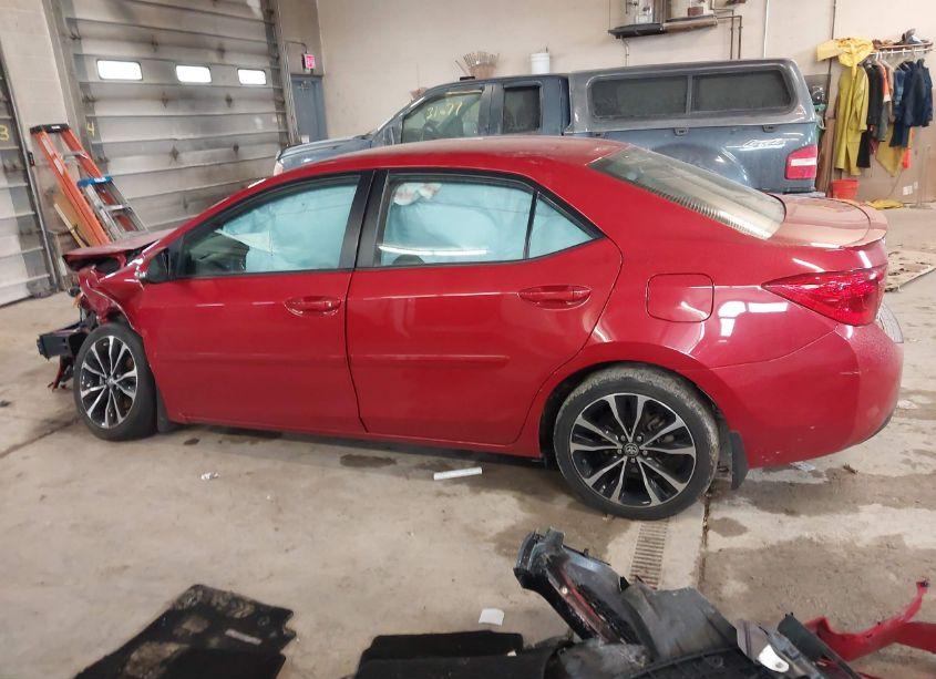 Photo 15 of 2018 Toyota Corolla SE (VIN 2T1BURHE9JC989845)