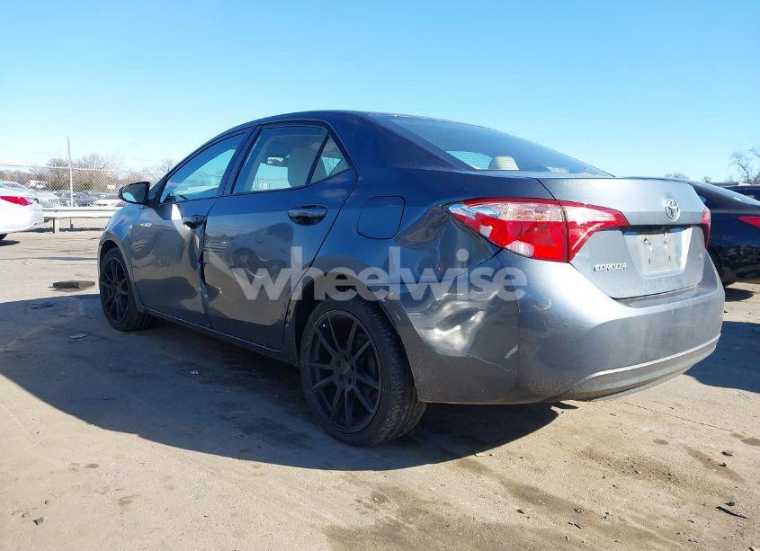 Photo 3 of 2018 Toyota Corolla LE (VIN 2T1BURHE9JC995063)