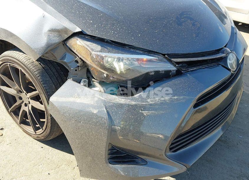 Photo 6 of 2018 Toyota Corolla LE (VIN 2T1BURHE9JC995063)