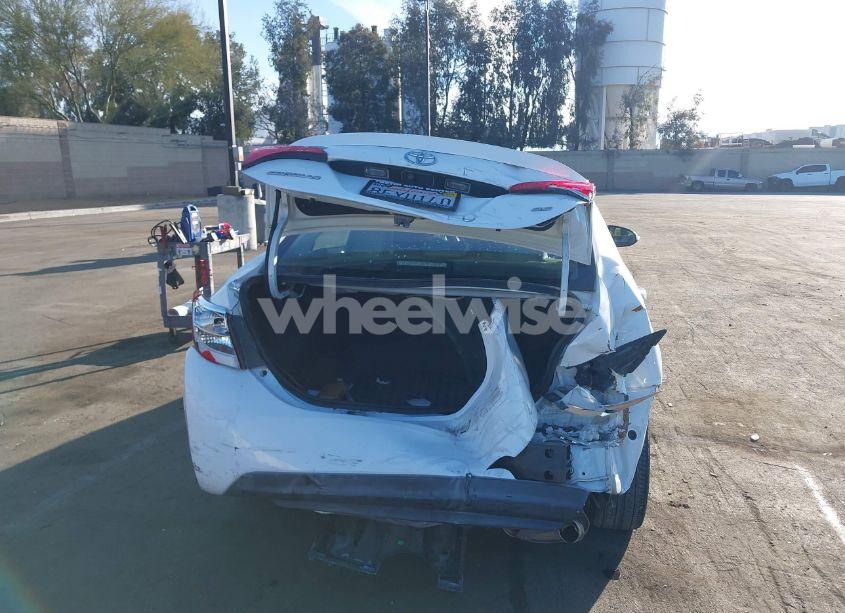 Photo 15 of 2019 Toyota Corolla SE (VIN 2T1BURHE9KC134631)