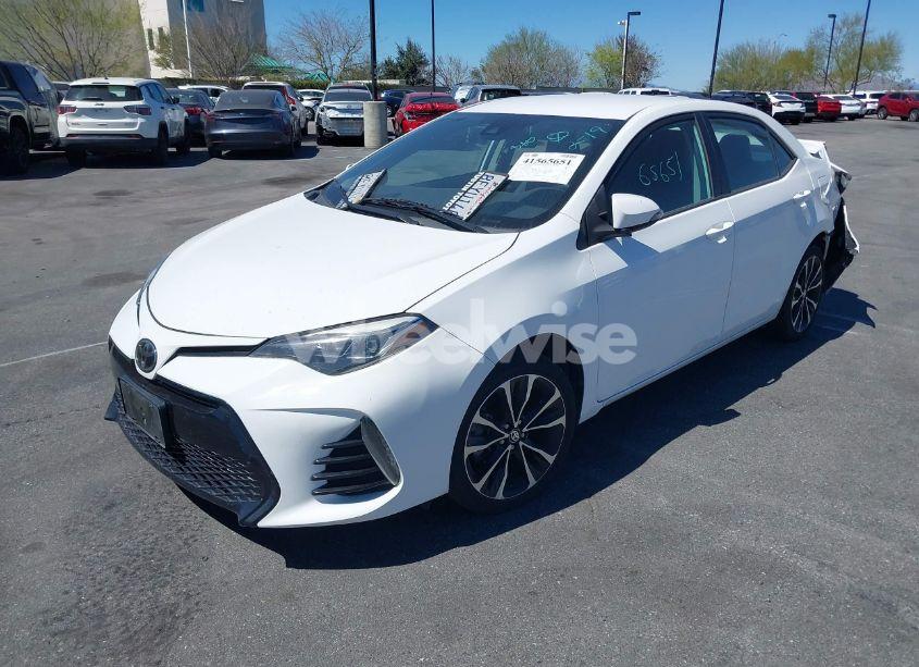 Photo 2 of 2019 Toyota Corolla SE (VIN 2T1BURHE9KC134631)