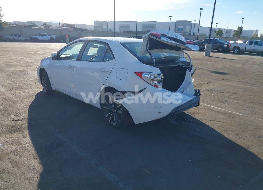 Photo 3 of 2019 Toyota Corolla SE (VIN 2T1BURHE9KC134631)