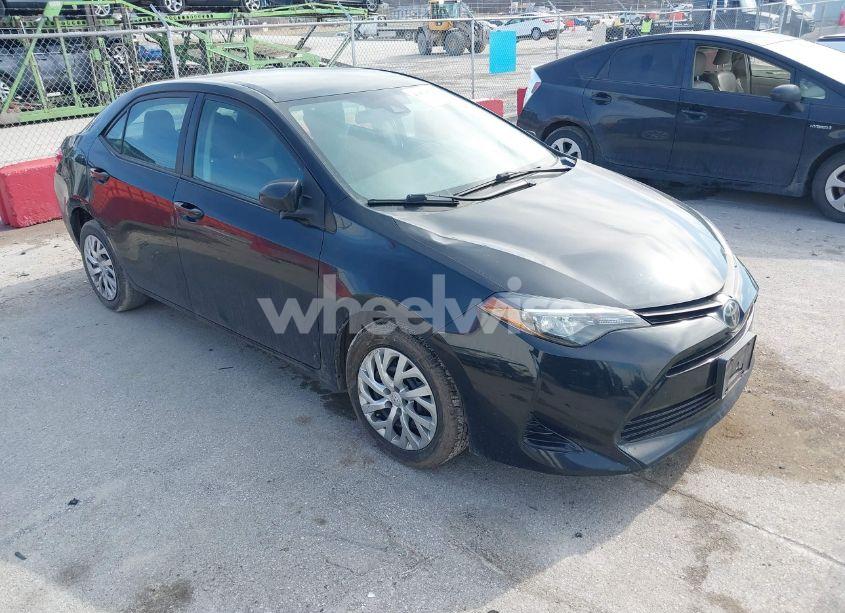 2019 Toyota Corolla LE (VIN 2T1BURHE9KC150649) main photo