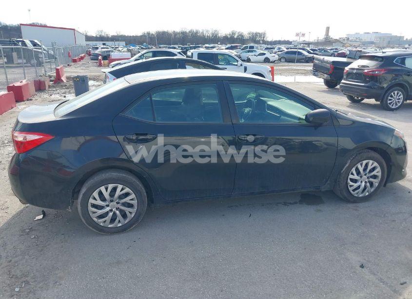 Photo 13 of 2019 Toyota Corolla LE (VIN 2T1BURHE9KC150649)