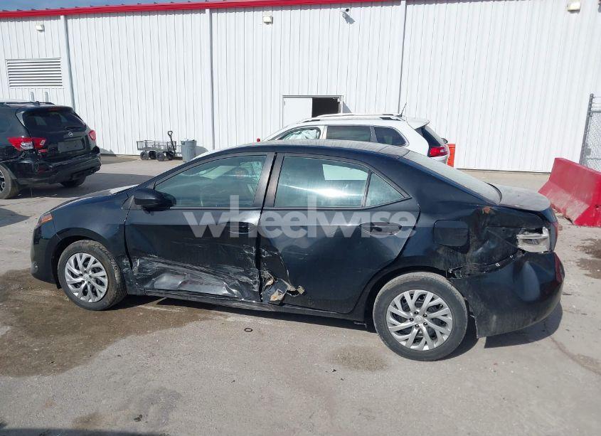Photo 14 of 2019 Toyota Corolla LE (VIN 2T1BURHE9KC150649)