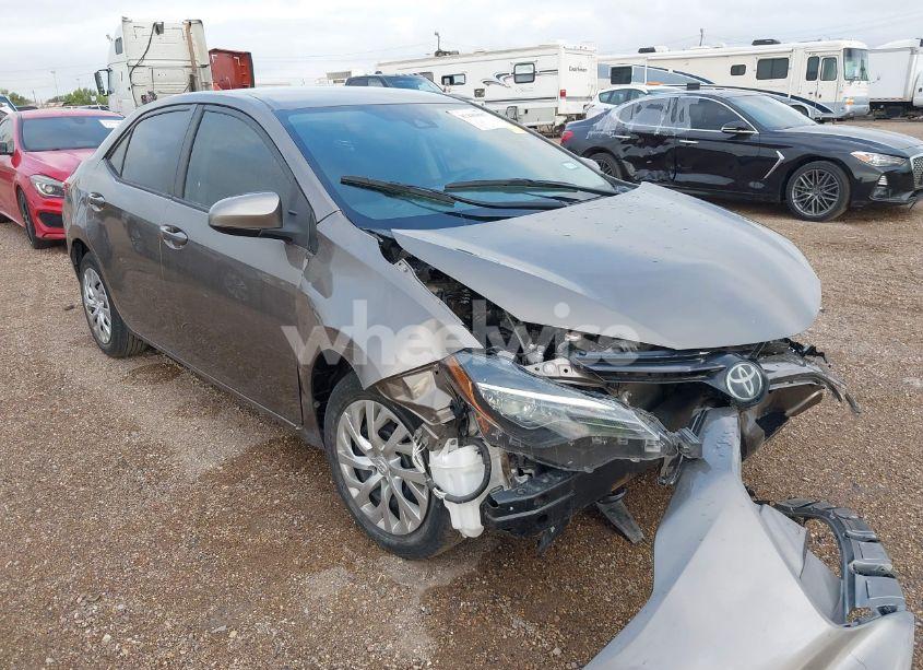 2019 Toyota Corolla LE (VIN 2T1BURHE9KC160145) main photo