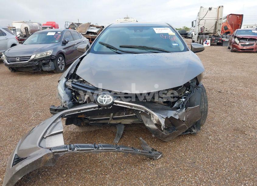 Photo 12 of 2019 Toyota Corolla LE (VIN 2T1BURHE9KC160145)