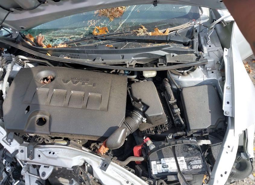 Photo 10 of 2019 Toyota Corolla LE (VIN 2T1BURHE9KC165989)