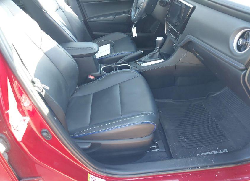 Photo 5 of 2019 Toyota Corolla XSE (VIN 2T1BURHE9KC168553)