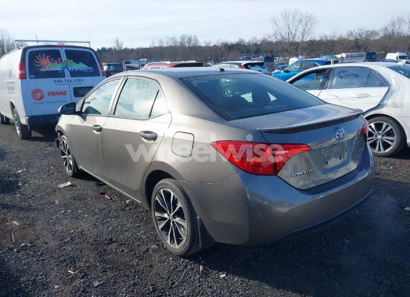 Photo 3 of 2019 Toyota Corolla XSE (VIN 2T1BURHE9KC171355)